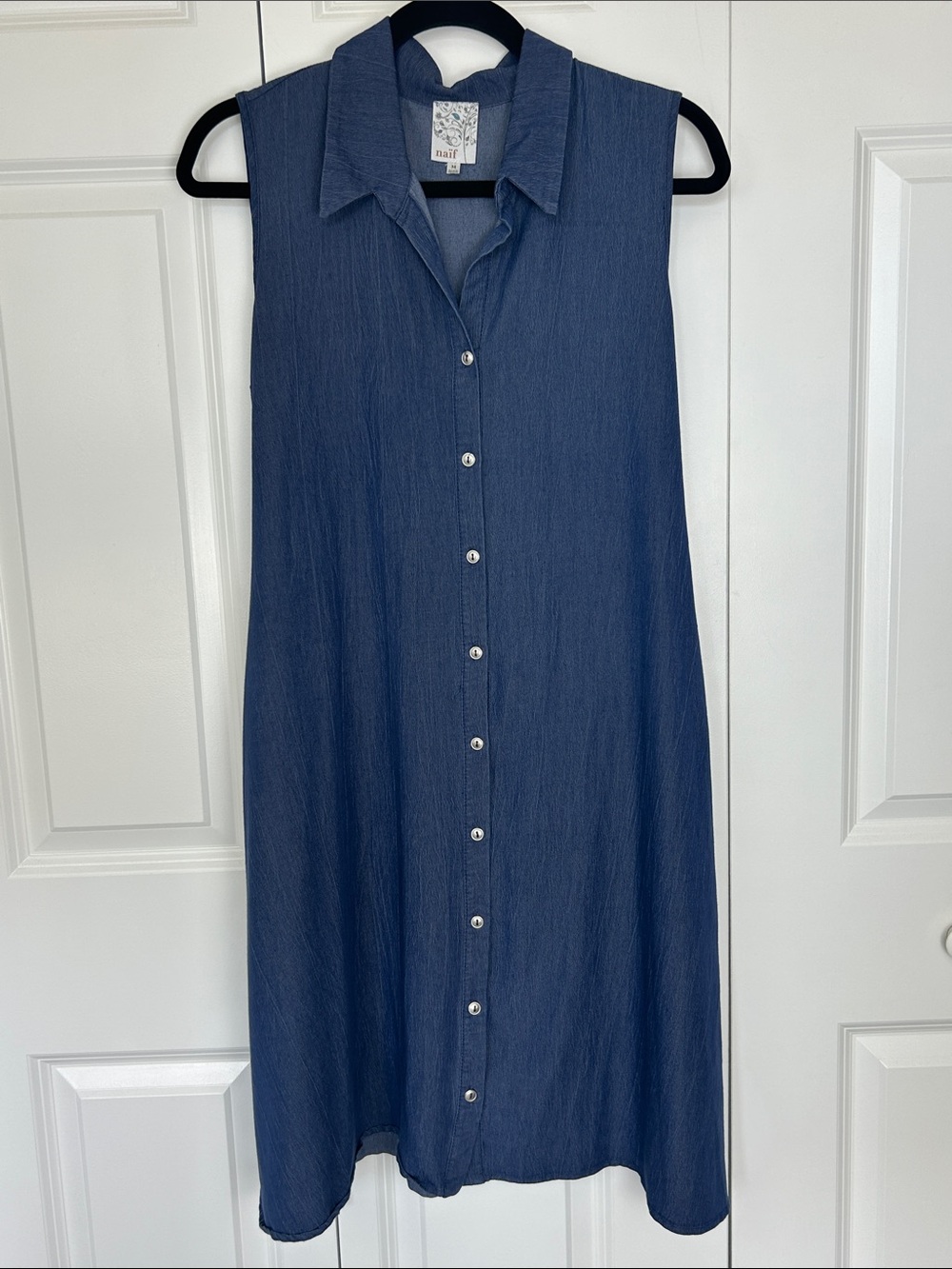 NAIF Sleeveless Button-Down Midi Dress in Deep Navy